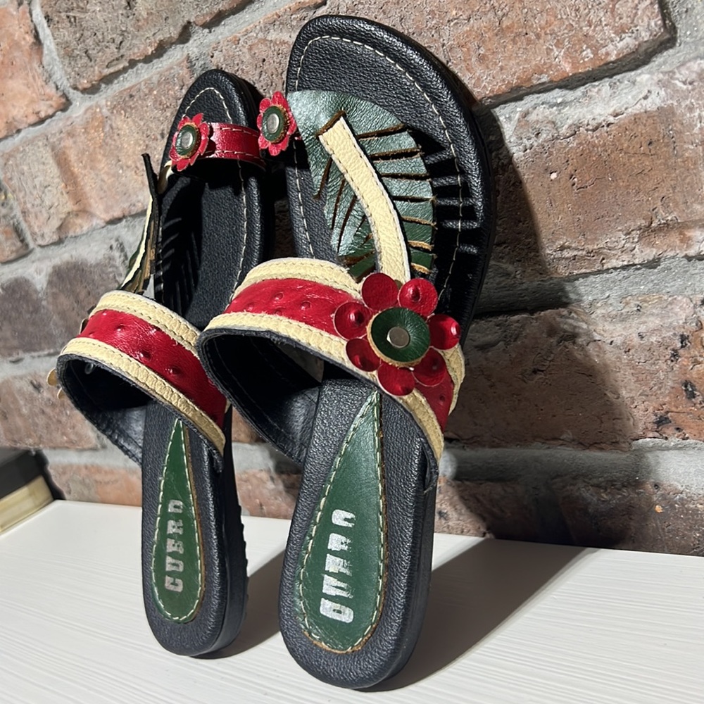 Sandals - Picture 13 of 16